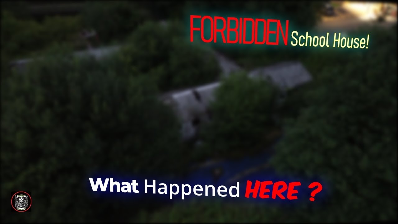 Exploring The Darkest Corners Of An Abandoned Building