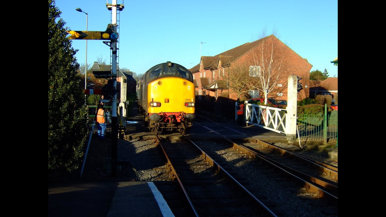 Mid Norfolk Railway - Christmas Diesel Gala 2013 - 37609, 47579, 47596, 31235, 73210