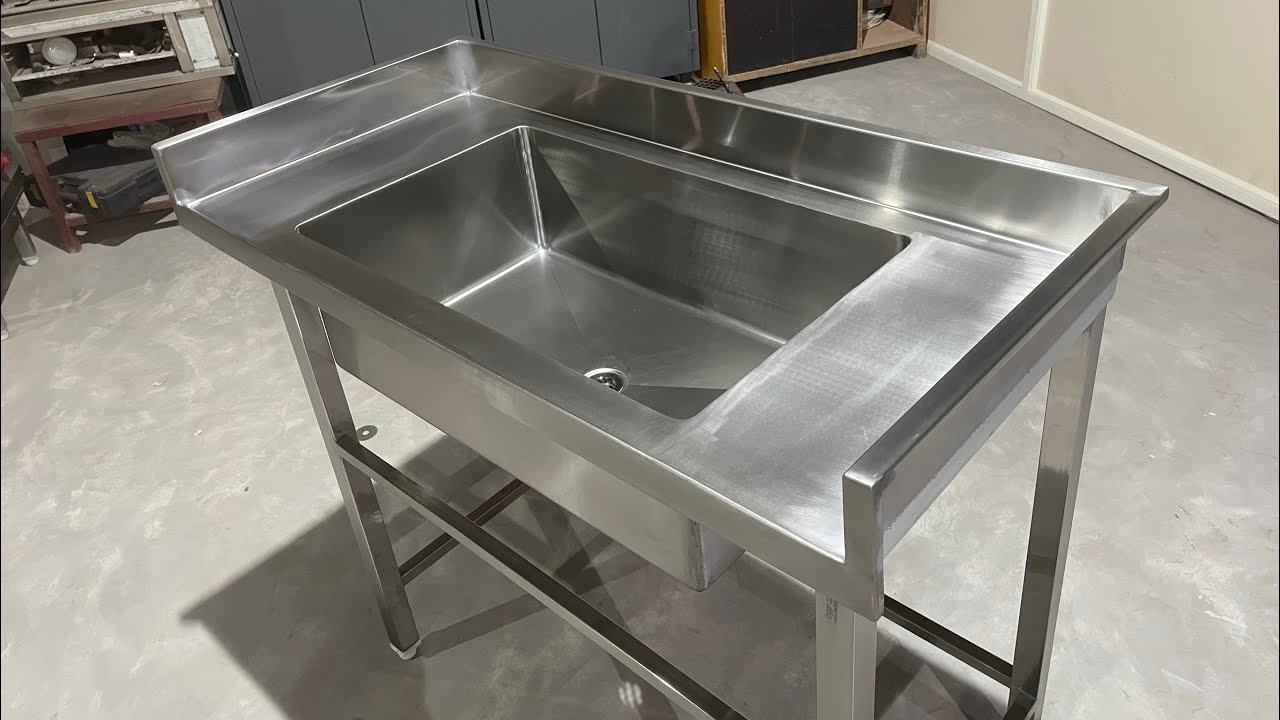 Work table with sink unit and all side cross brassing.  What’s aap no 8506814688