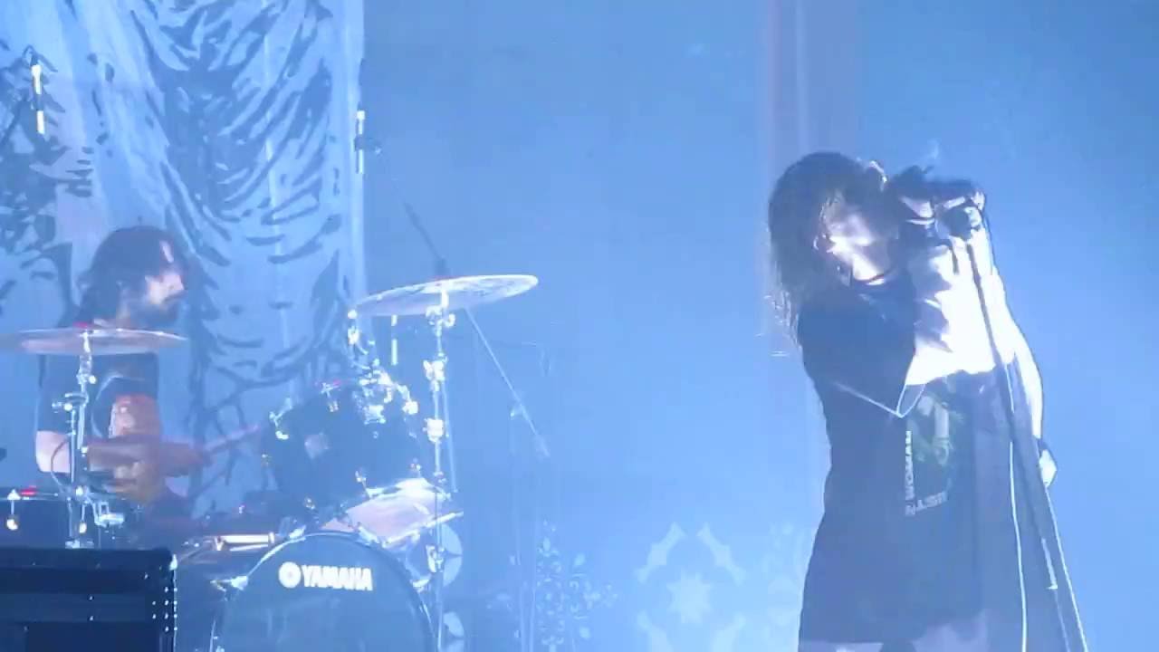 Not in love Crystal Castles Chile 2016