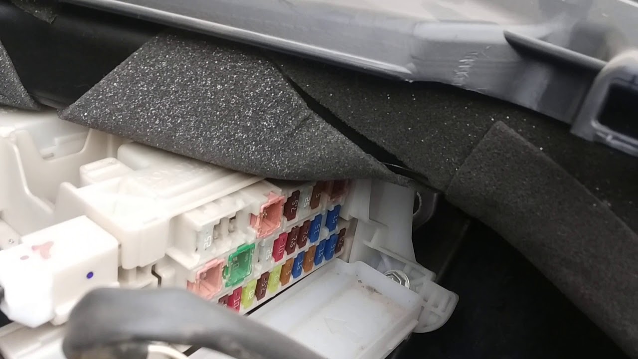 Letak box sekring/fuse box,, Toyota Yaris 2014-2017 Yaris lele atau Vios generasi ke 3
