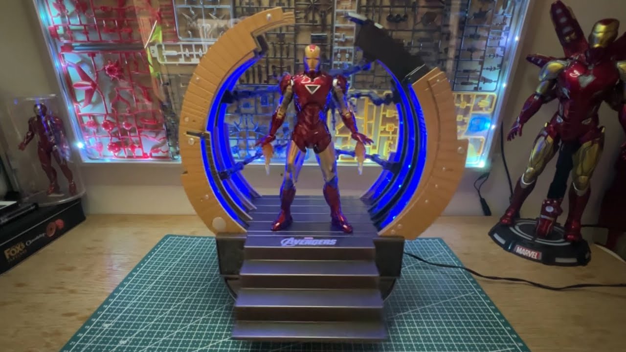 Unboxing ZDToys Suit-Up Gantry Iron Man Mark VI