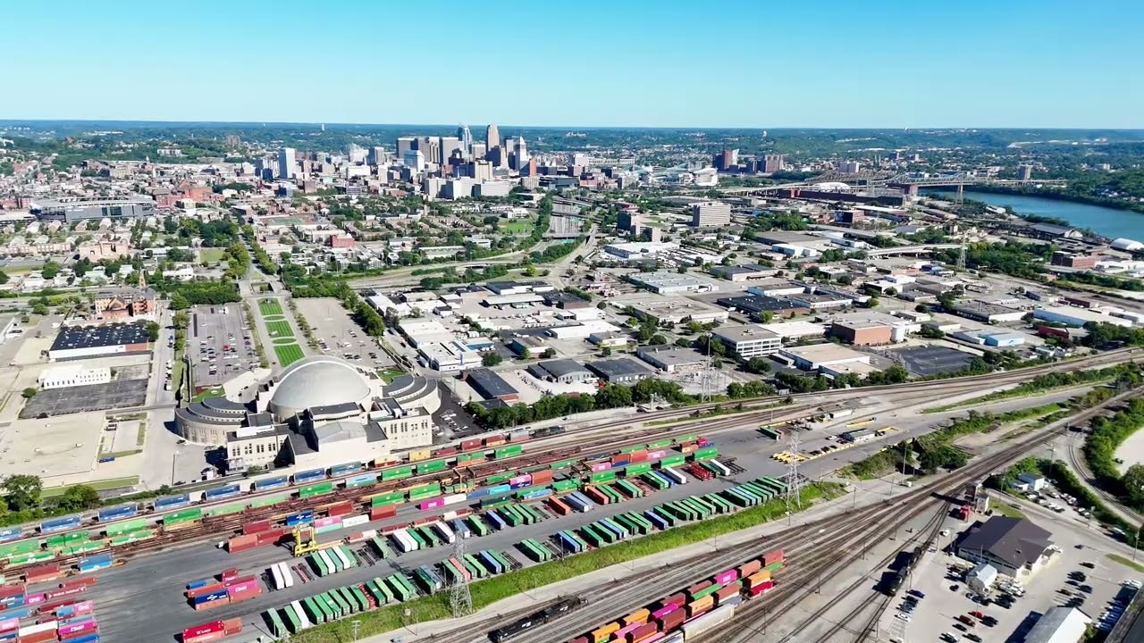 Incline District to Cincinnati Skyline | Union Terminal Flyover