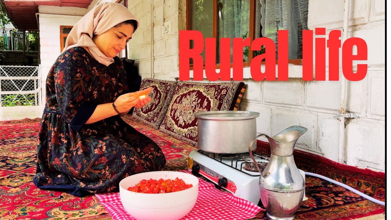 Watch How we Turn Fresh Tomatoes Into Amazing Hot Sauce !