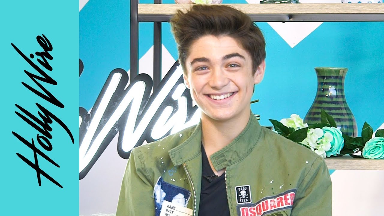 Asher Angel Reveals What Annie LeBlanc's 'A' Shaped Flowers ACTUALLY Stand For! | Hollywire