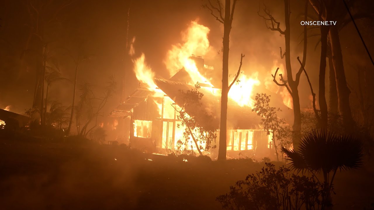 Franklin Fire Burns Multiple Homes in Malibu