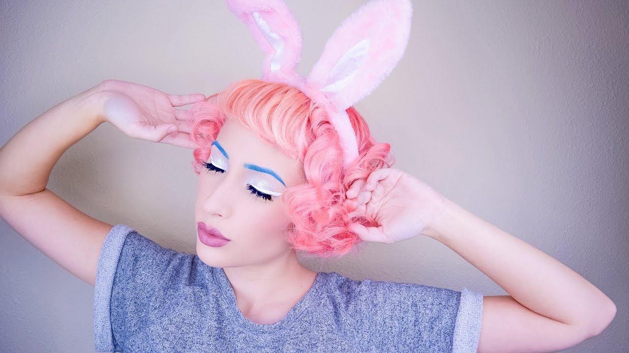 Talk Through Makeup Tutorial (Winter Wonderland)