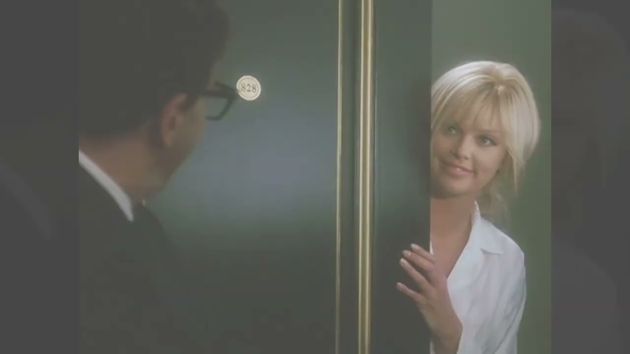 Peter Sellers träffar svenskan Britt Ekland (från filmen 