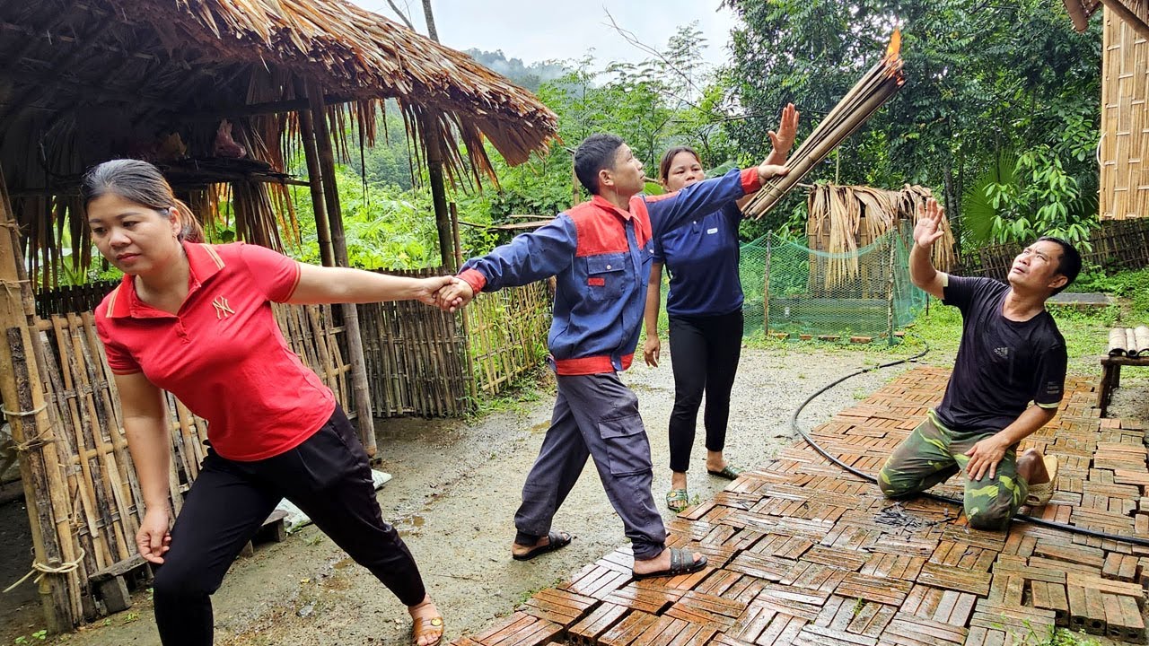 Duong decided to leave because of too much pressure from his ex-husband Sua and his ex-wife