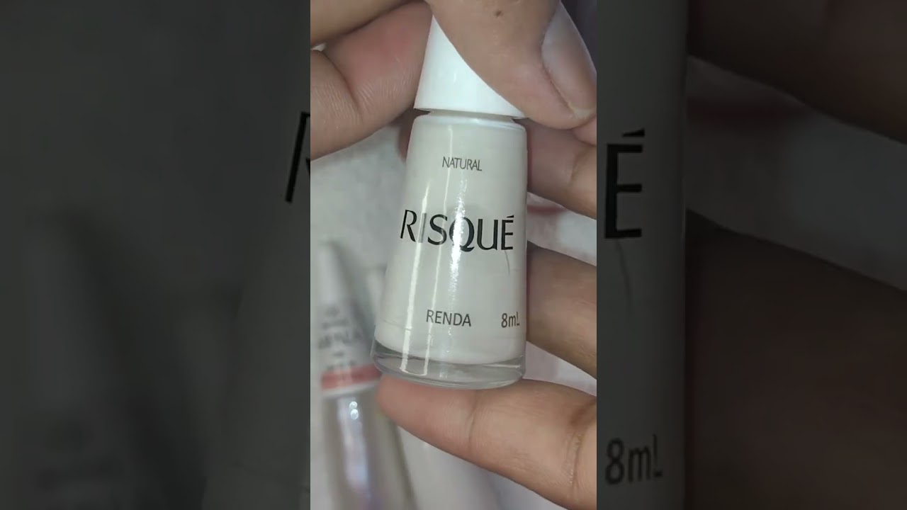 Lua Impala, branco Impala e renda Risqu&eacute; combina&ccedil;&atilde;o perfeita e delicada. #inspira&ccedil;&atilde;o #esmalte #unhas