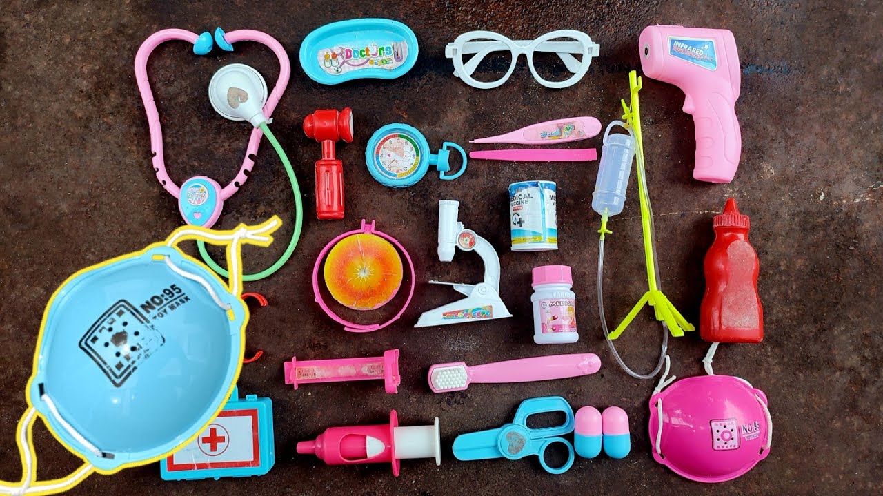 Hunting Stetoskop, Termometer, Jarum Suntik, Mikroskop, Masker, Gunting, Obat kapsul, Vaksin virus