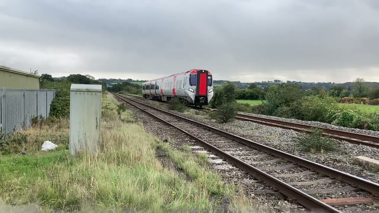 Class 197 passes through Pontsarn lc