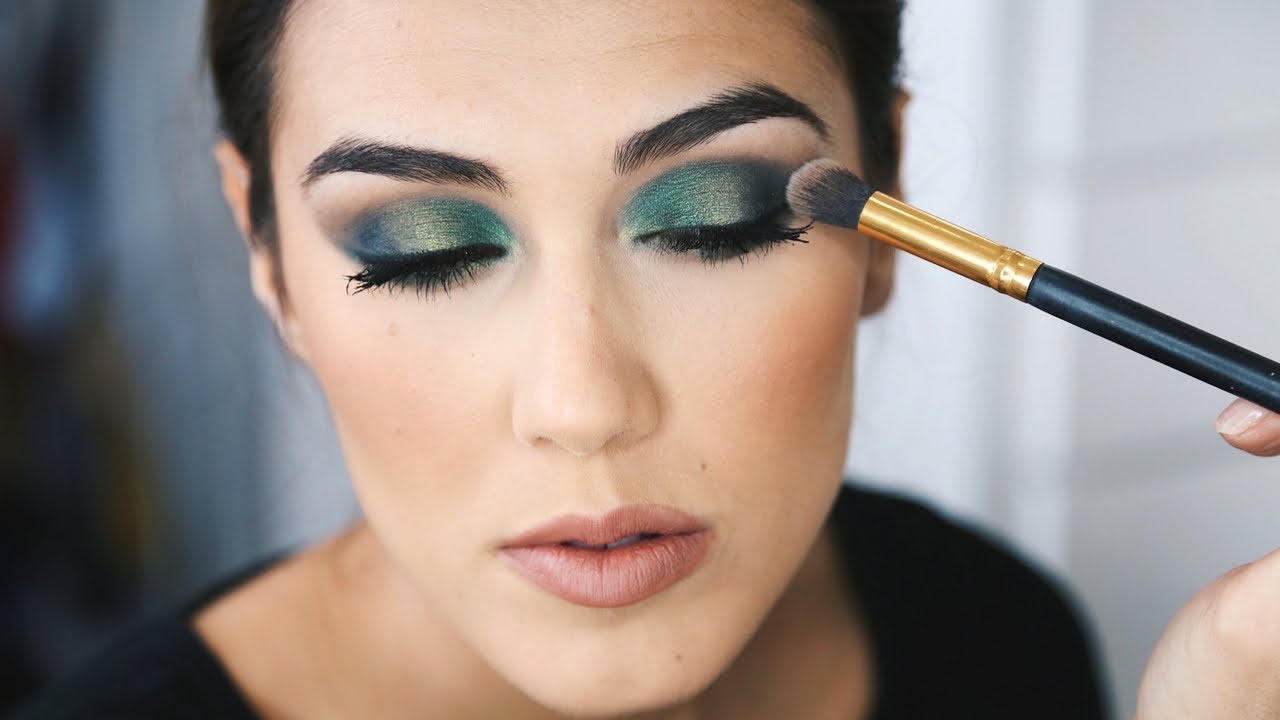 Maquillaje Holografico Para Dias Festivos/ Urban Decay Destortion Palette- @karelytips
