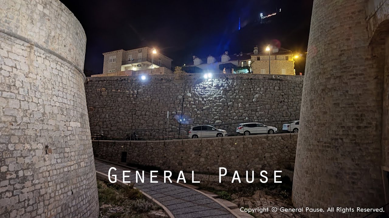 성곽의 밤, 천천히 걷는 재즈 - Midnight Jazz Walk Through the Old City | GENERAL PAUSE 🎷 🌙 🚶‍♂️ 💡 🌃