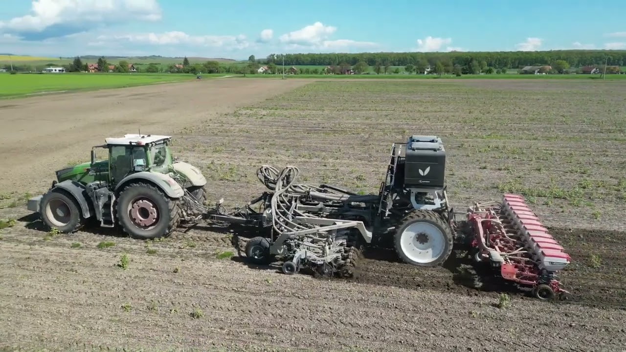 FENDT Vario 1042 & STRIPCAT