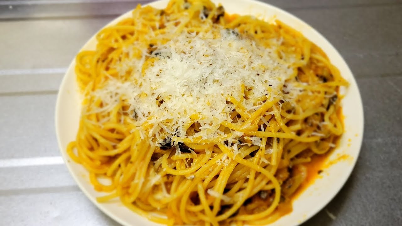 知名度ゼロの方のベスビオ火山風パスタ