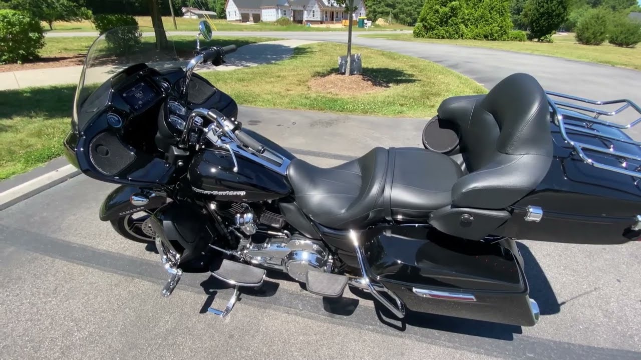 2022 Harley Road Glide Limited 2000 Mile Review