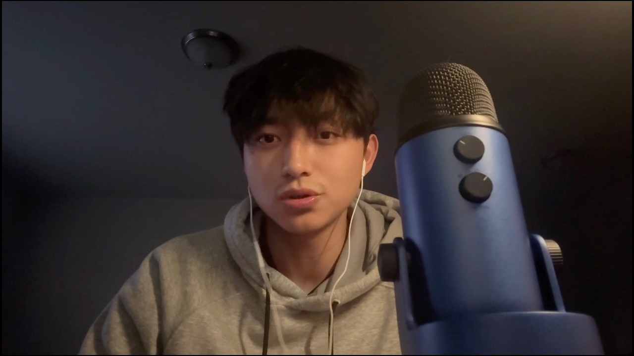 ASMR | Gum Chewing Rambling and Tapping