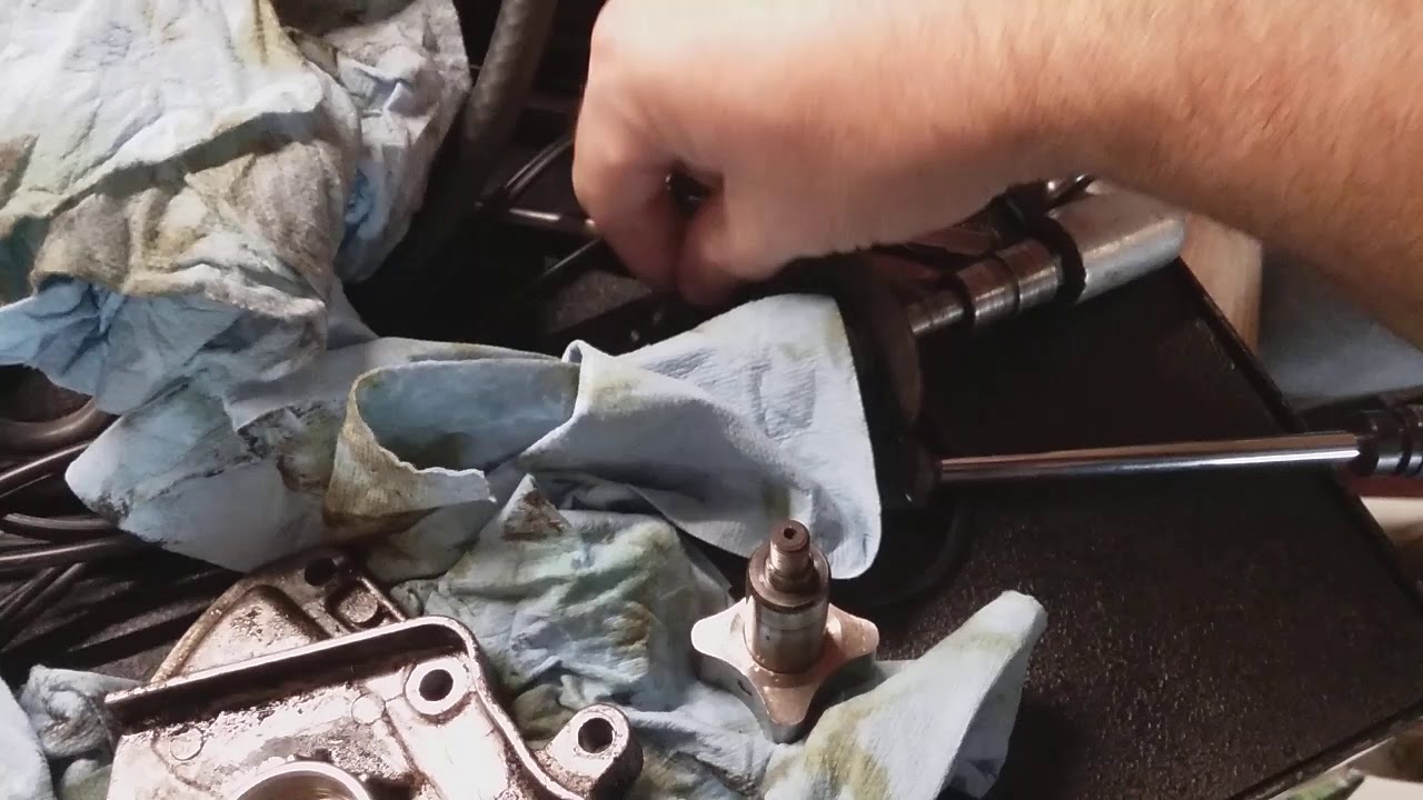 2000 Toyota Camry 2.2L oil leak only when engine is running.
