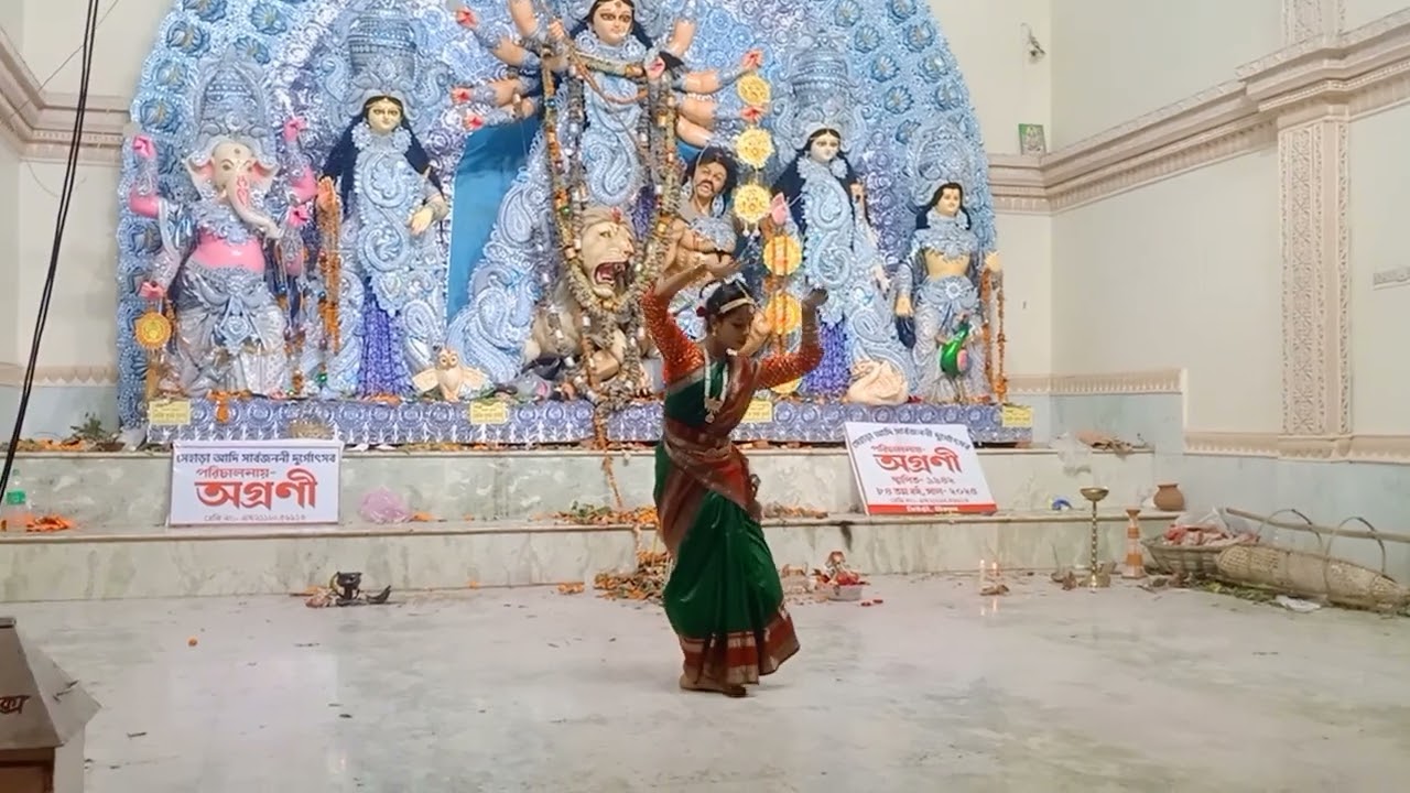 ছোট্ট তৃষার নৃত্য দুর্গা পূজা 2025🙏🌺❤️#youtubevideo #dancevideo #durgapuja#suscribemychannel 🙏