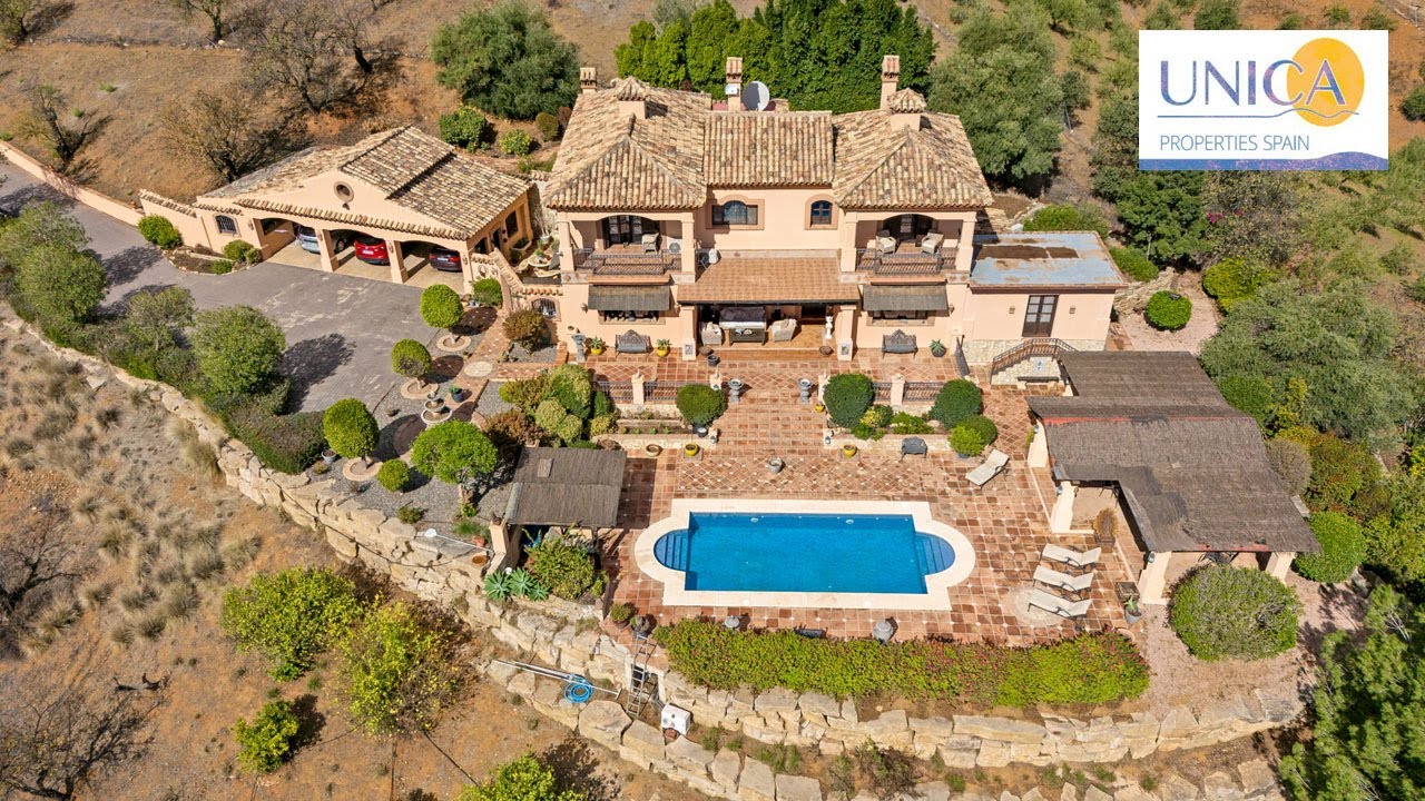 Luxury Country Style Villa in Monda I Casa Barbie I Unica Spain