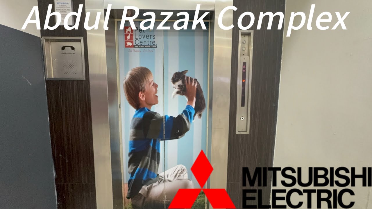 Old Vintage Mitsubishi SP Type elevators at Abdul Razak Complex.