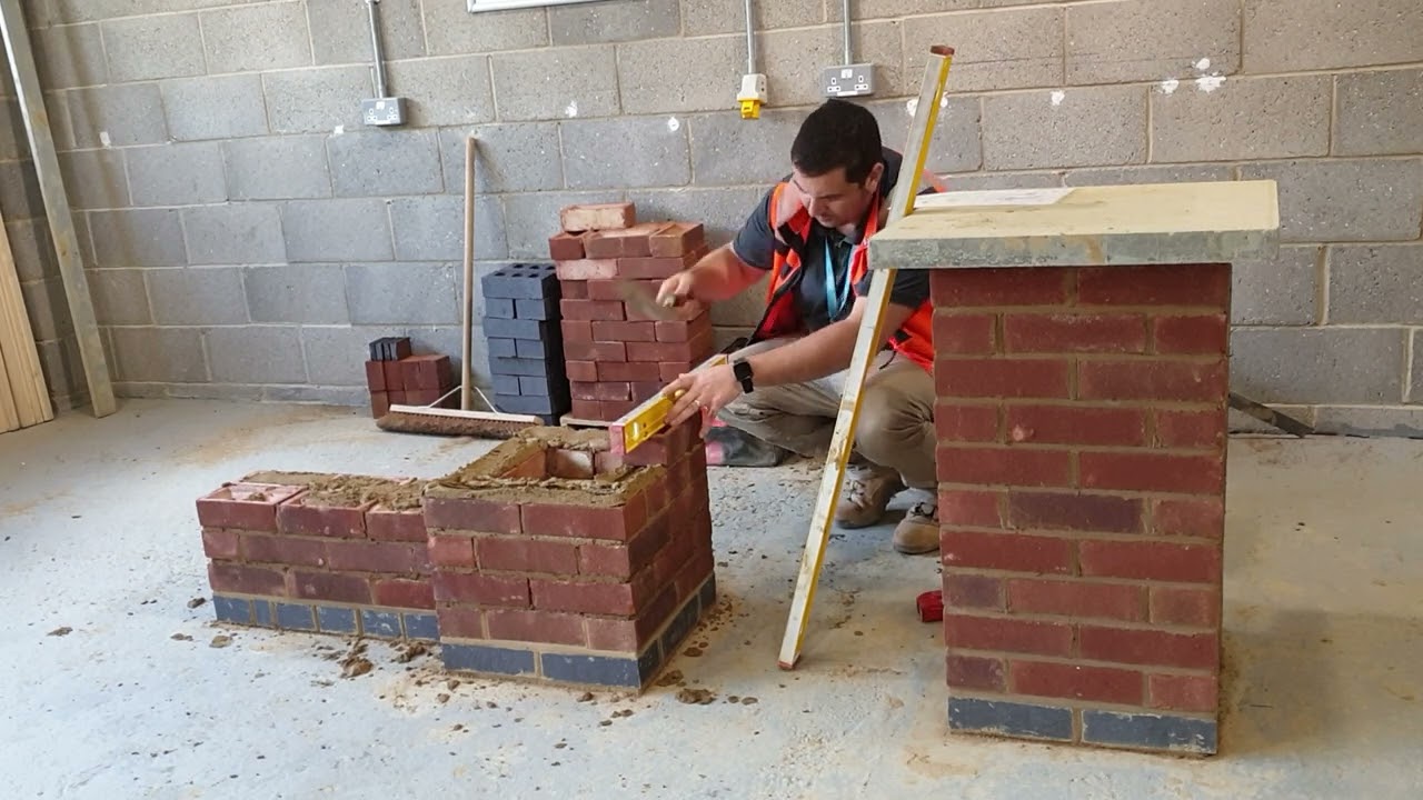 Brick solid wall 09 - Constructing Attached Pier to course 8