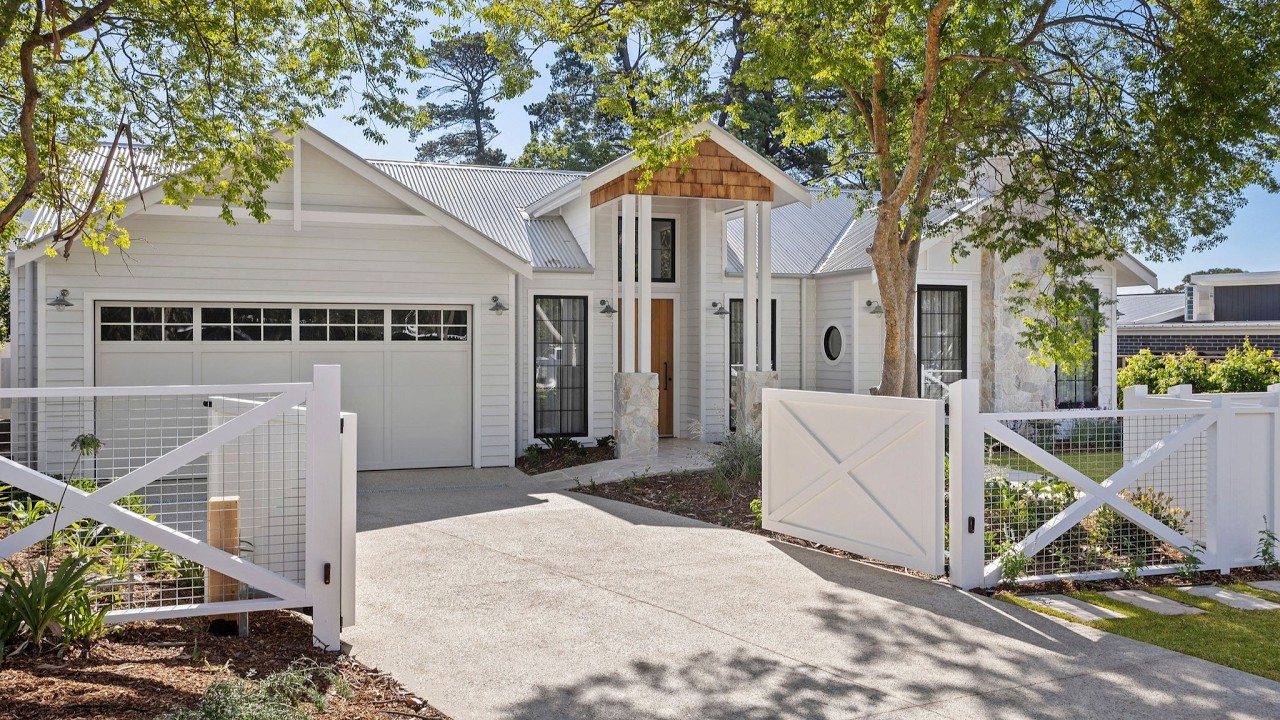 Melrose by Manr. | Architectural Excellence in a Premier Coastal Setting