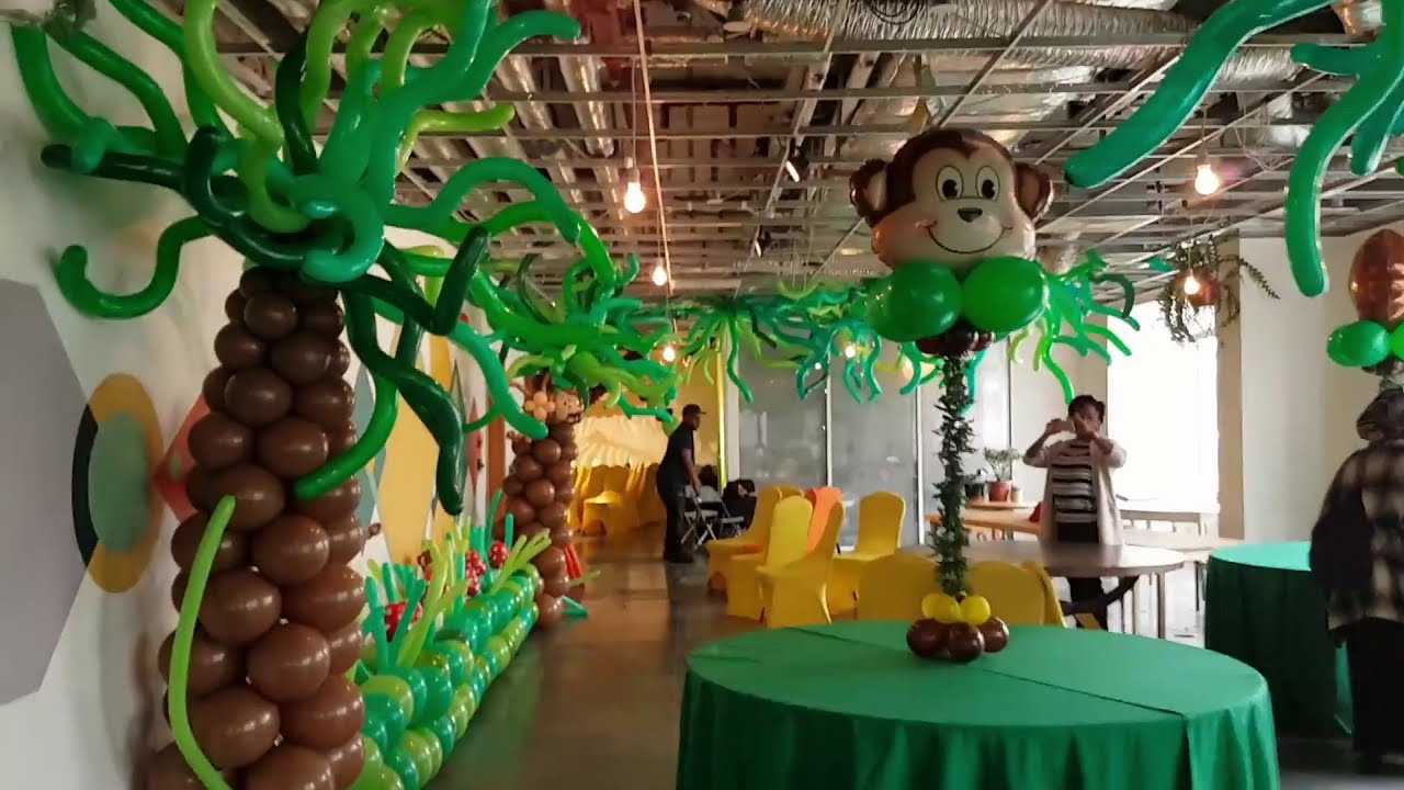Jungle-themed balloon decorations - ballooninspirations
