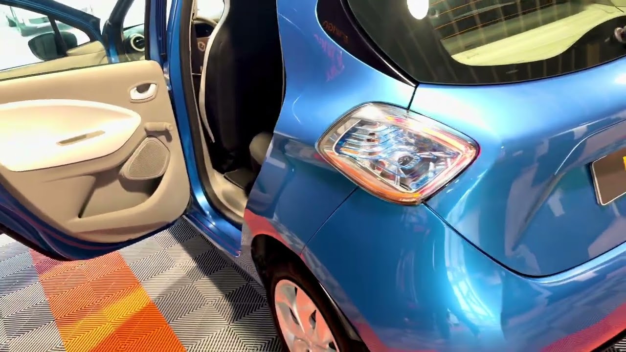 RENAULT ZOE - R-90 LIFE- BVA BLEU FAIBLE KILOMETRAGE GARANTIE batterie en location