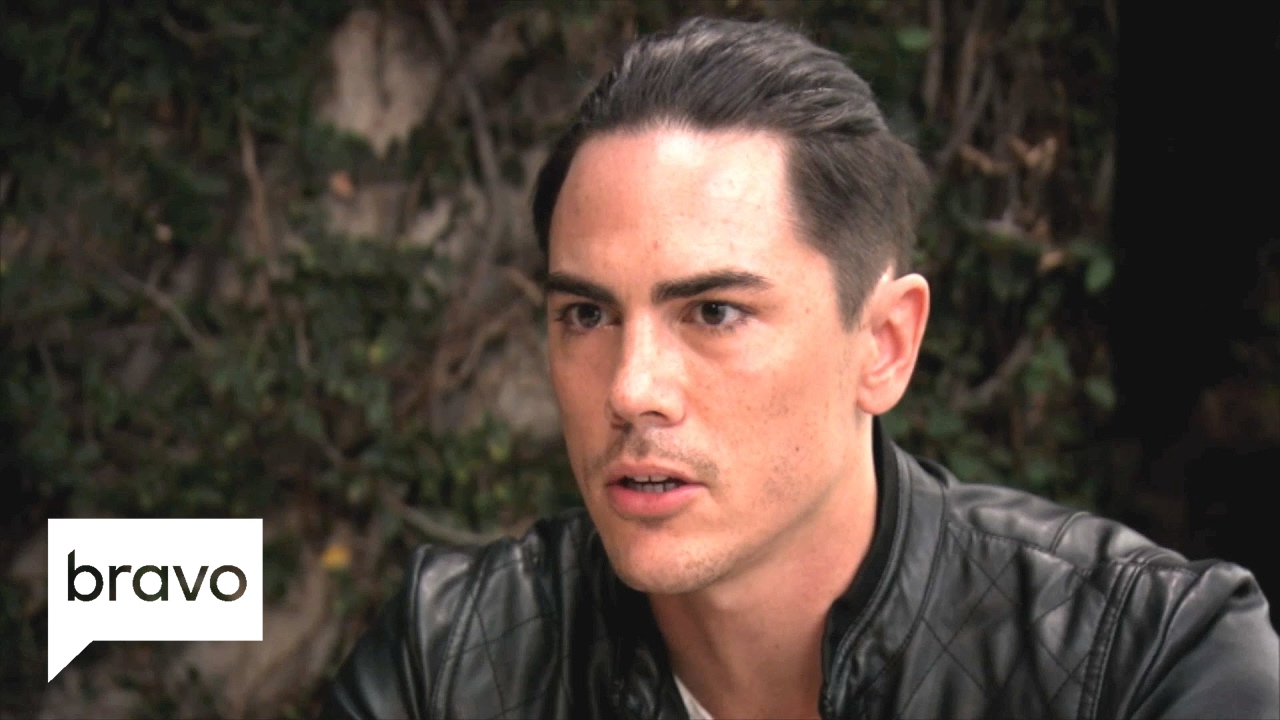 Vanderpump Rules: Tom and Ariana Clash Over Her Cocktail Book (Season 5, Episode 6) | Bravo