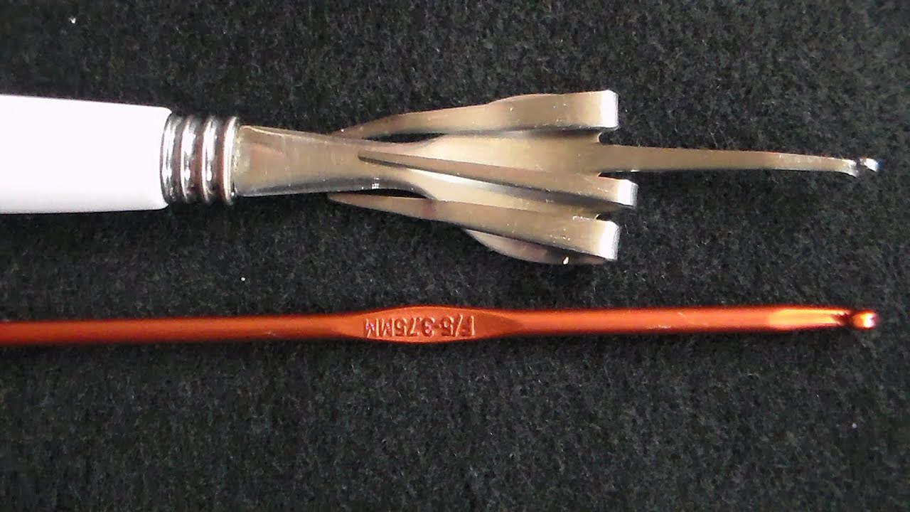 Como Hacer un gancho Con un Tenedor para tejer las pulseras de gomitas  o ligas Rainbow Loom