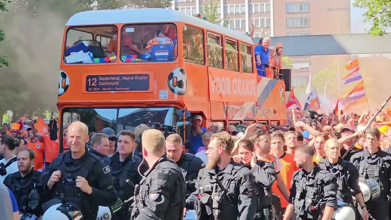 Erst EM 24 - Party in Dortmunder Innerstadt: Und dann gibt's los - zum Halbfinale Spiel 🚨#news