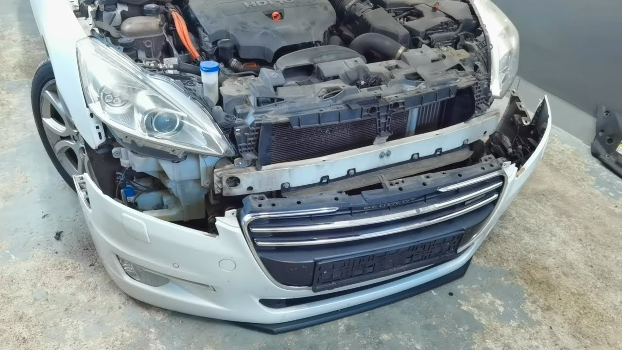 PEUGEOT 508 (Как снять передний бампер)