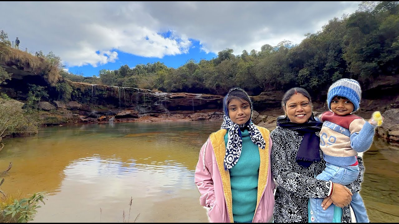চেরাপুঞ্জিতে এসে দেখি প্রতিটা জায়গা যেনো তুলি দিয়ে আঁকা / Mawkdok valley, Nohkalikai , Mawsawa falls