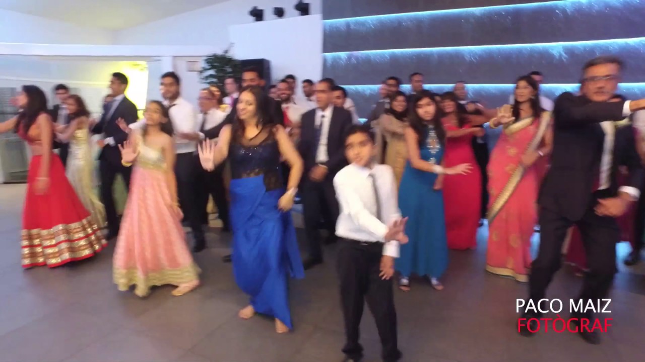 Flashmob Boda Hind&uacute;, en Torre del Pi, Realizado por equipo: Paco Maiz fot&ograve;graf