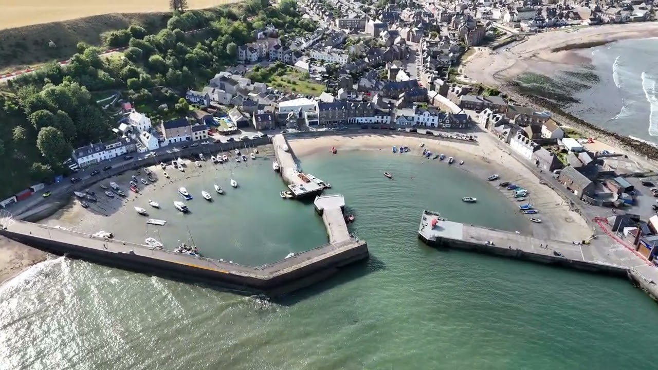 Stonehaven Harbour and Beach 