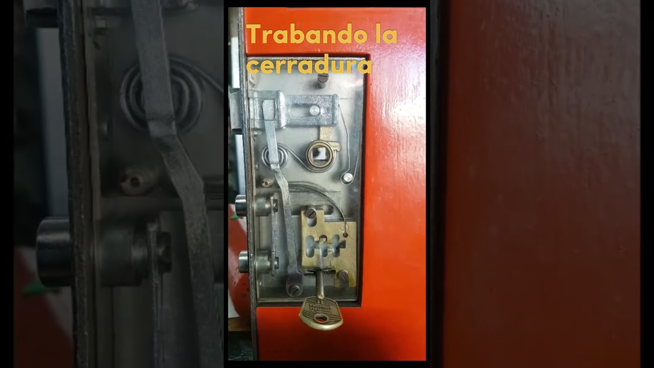 CERRADURA DE PUERTA POR DENTRO #cerrajeros #cerradura #lock #howitsmade #howitworks