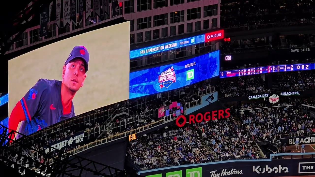 Watch the Last Inning of the Blue Jays Beating the Rays 4-2!!!