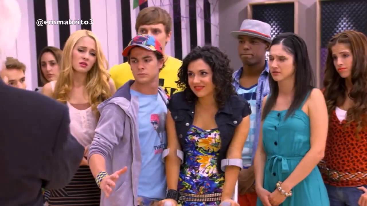 Violetta 1 - Maxi defiende a Naty de Ludmila (01x79)
