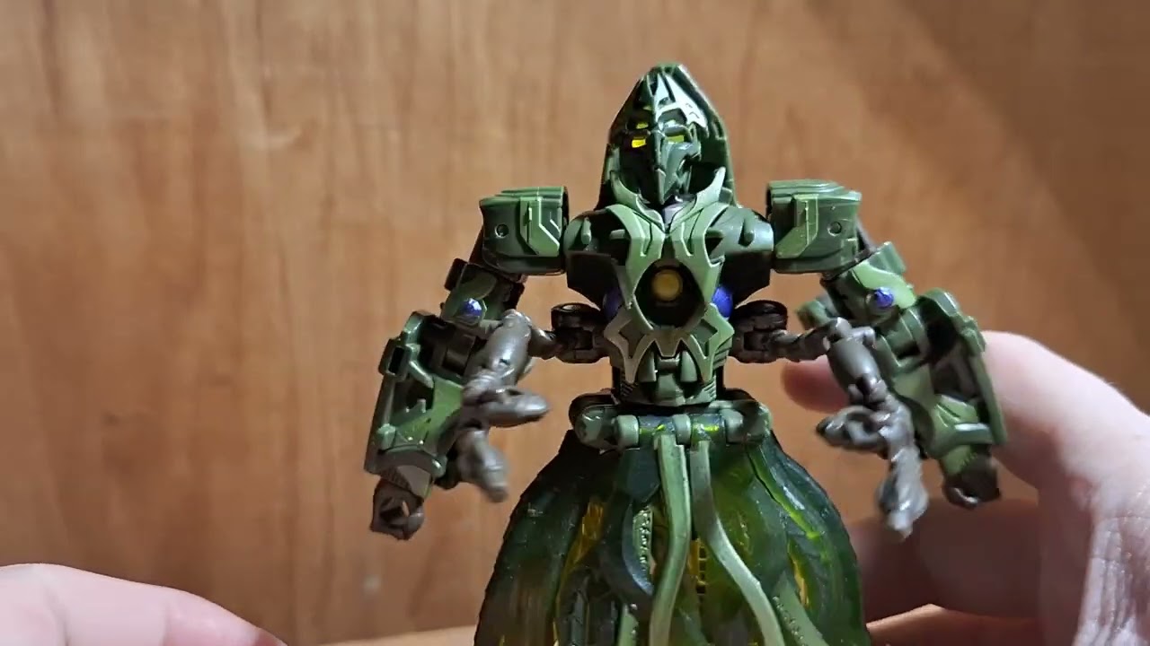 Transformers age of the primes deluxe class Quintus Prime