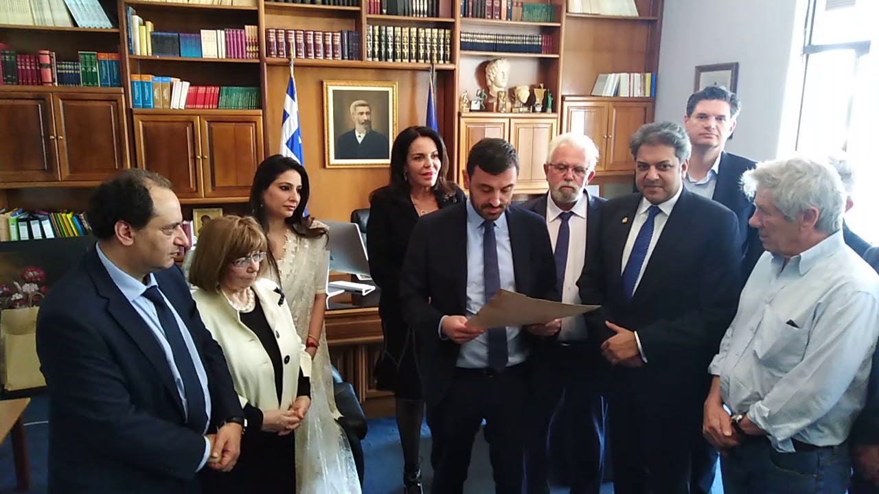 &Omicron; &Alpha;&nu;&delta;&rho;έ&alpha;&sigmaf; &Nu;&iota;&kappa;&omicron;&lambda;&alpha;&kappa;ό&pi;&omicron;&upsilon;&lambda;&omicron;&sigmaf; &alpha;&nu;&alpha;&kappa;&omicron;&iota;&nu;ώ&nu;&epsilon;&iota; &tau;&eta;&nu; &alpha;&pi;ό&phi;&alpha;&sigma;&eta; &tau;&omicron;&upsilon; &Delta;&eta;&mu;. &Sigma;&upsilon;&mu;&beta;&omicron;&upsilon;&lambda;ί&omicron;&upsilon; &Eta;&lambda;&iota;&delta;&alpha;&sigmaf;