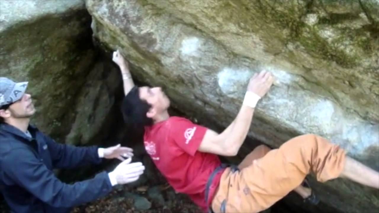 Daone Boulder - sector Plana - blocco 32 - line Bros Traverse