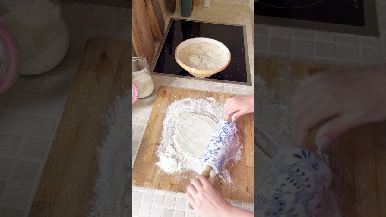 Hier unser Rezept f&uuml;r einfachen Hefeteig #matsch #diy #rezept #backen #kinder #matsch