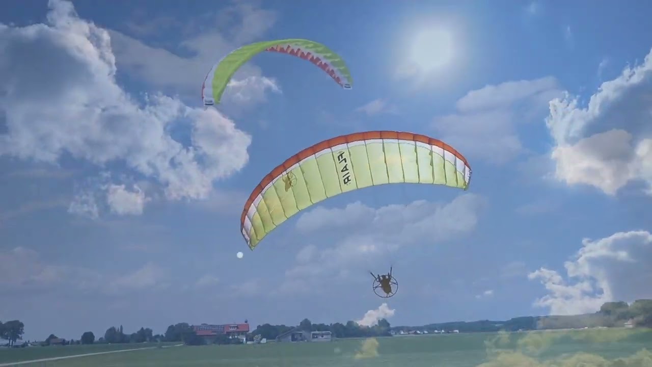 .Hacker Flair 4.5 und Oktopus Kite ( Roxy ) in Waal, Jägerhaus.