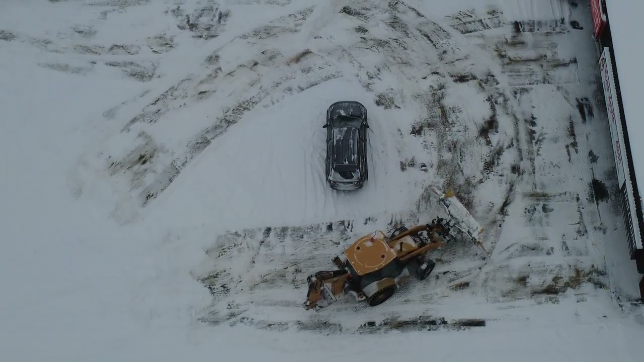 No rush. Just snow, a machine, and pure calm.