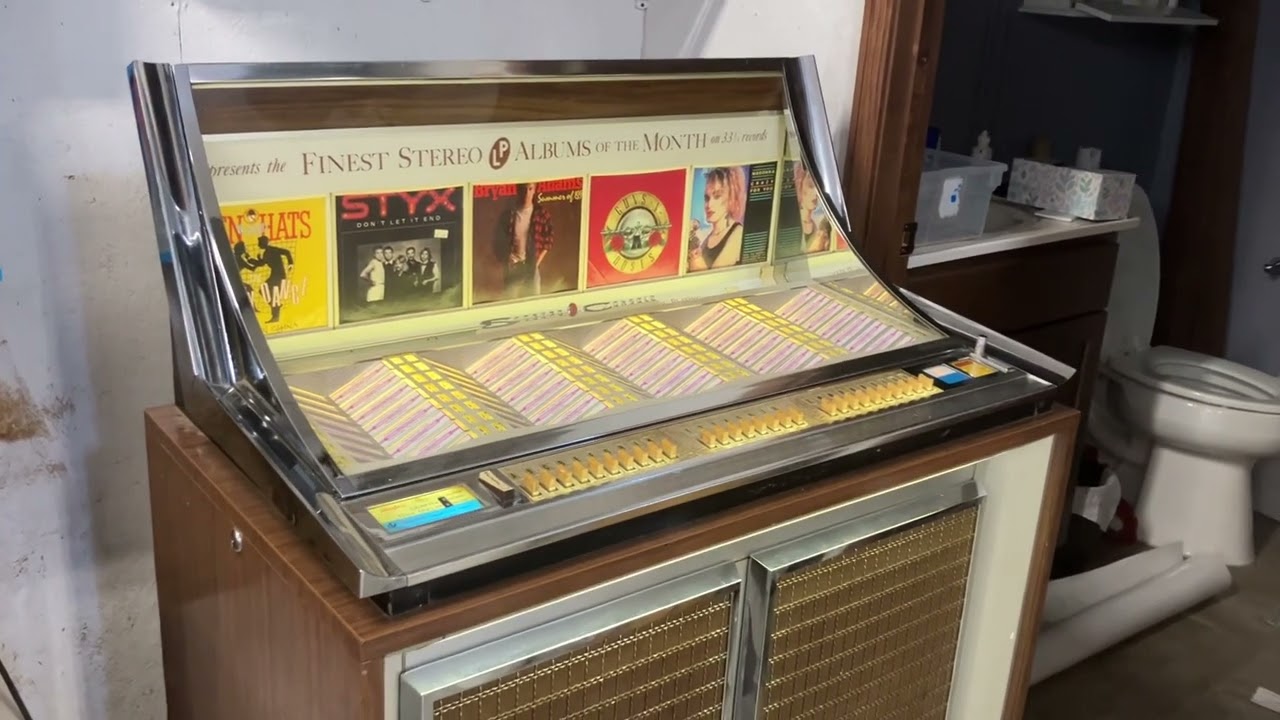 1963 Seeburg LPC1 playing iron man - Black Sabbath