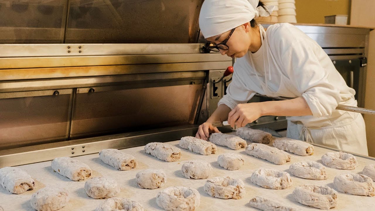 【朝一のパン仕込み】軽井沢のオーガニックパン屋
