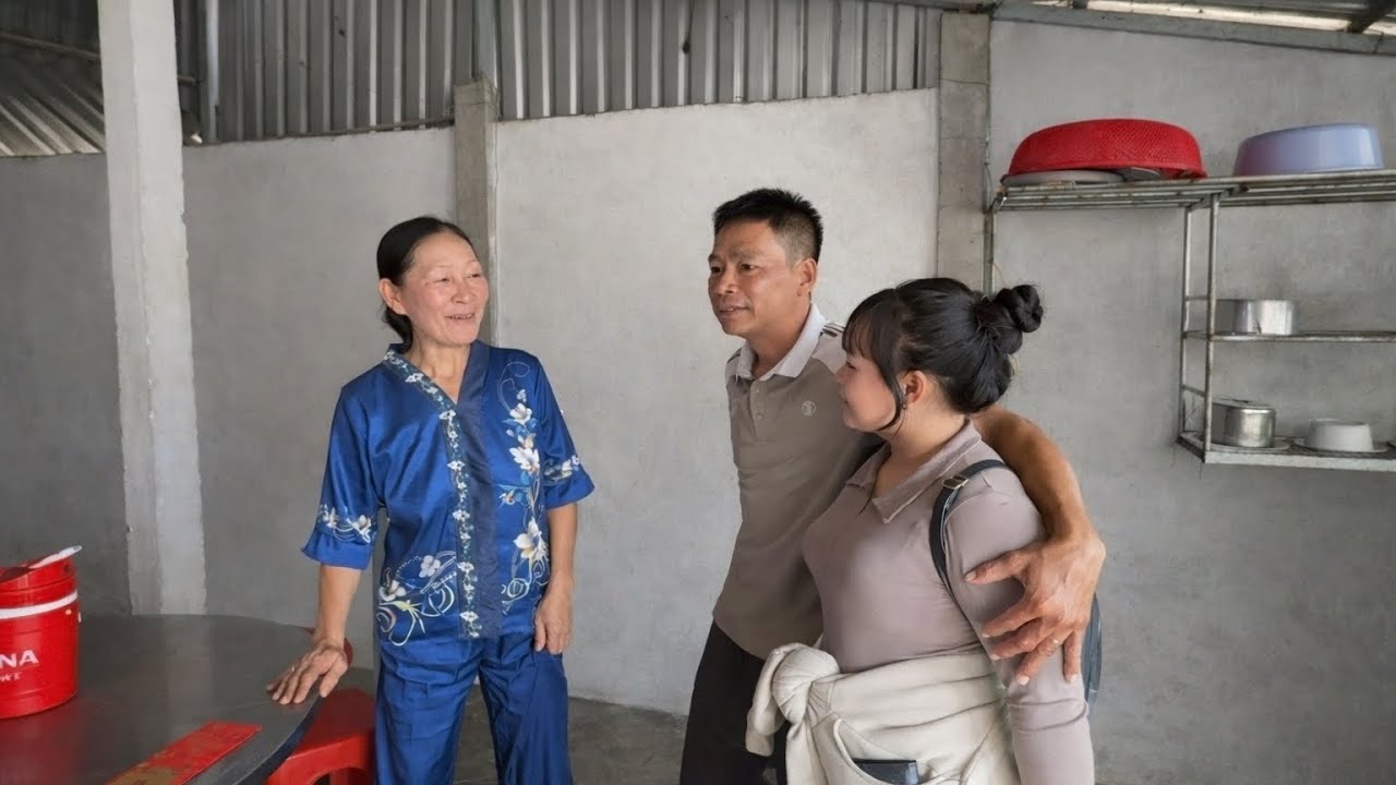 VỢ CHỒNG MẾN VỀ TỚI NHÀ NHƯNG KHÔNG GẶP ĐƯỢC MẸ 