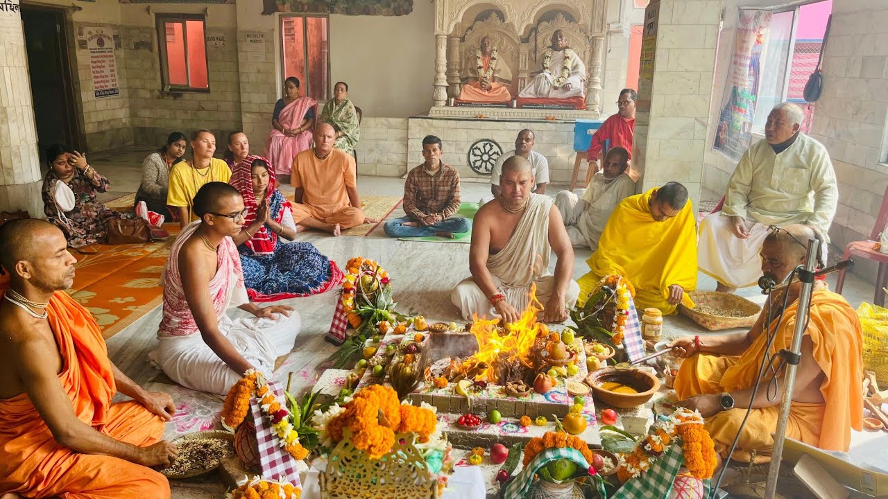 Iskcon viswashanti purush mahalaxmi dahnvntari Vishnu Narasingha Prayachita vaishnava purnahuti Arat